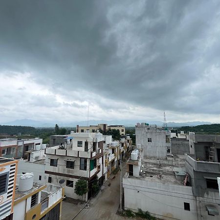 Kamdhenu Home Stay Garudeshwar Eksteriør bilde